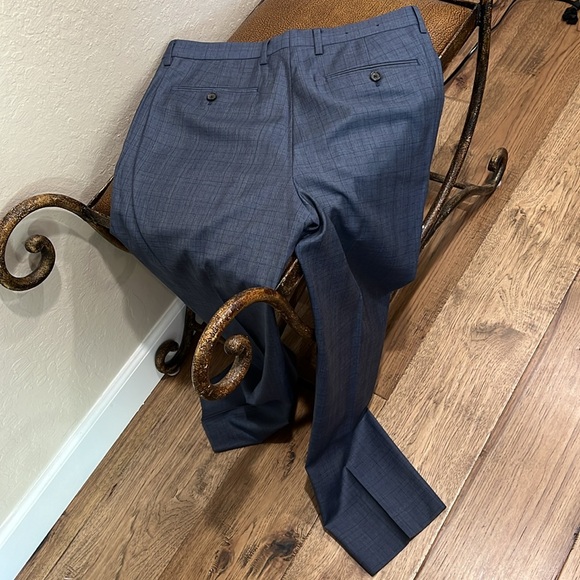 Like New Banana Republic Guabello Connoisseur Dress Pants Standard Fit 100% Wool - Picture 2 of 8